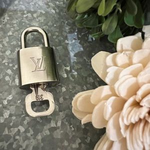 RARE SILVER Louis Vuitton Lock & Key